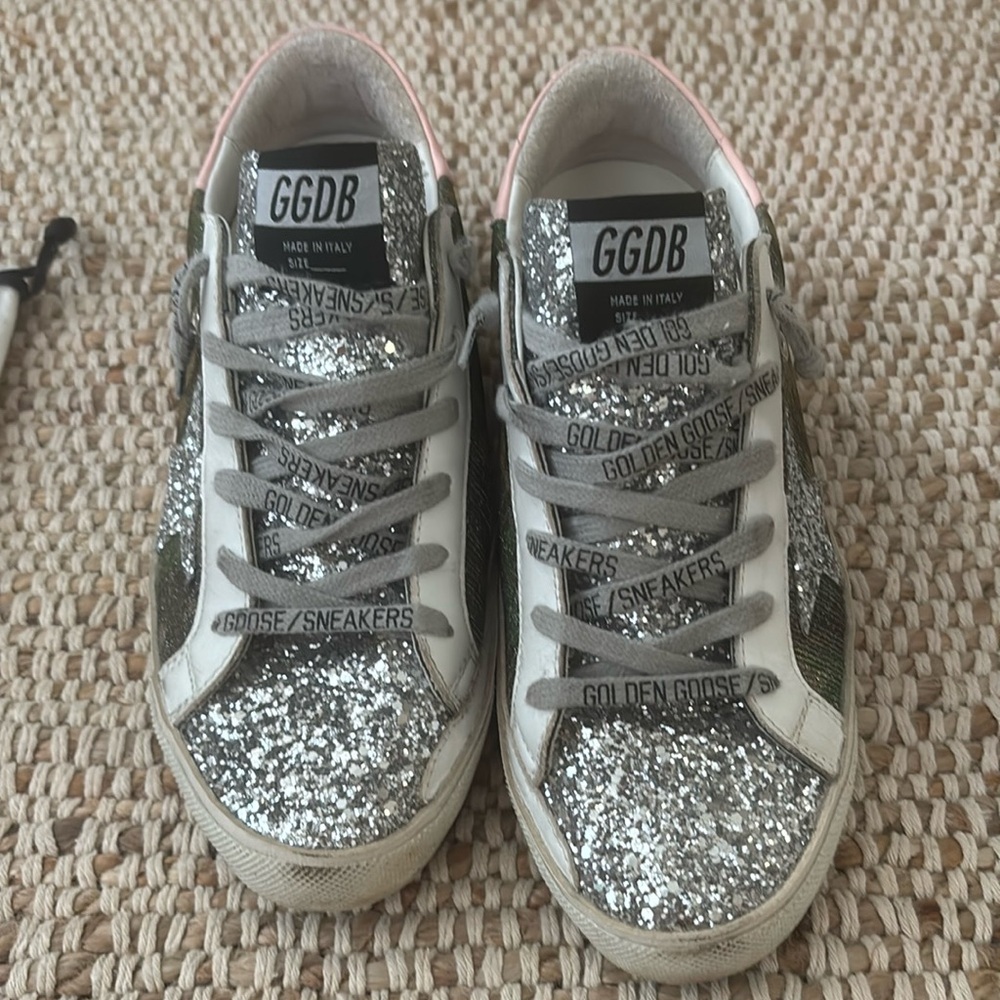 NIB AUTHENTIC GOLDEN GOOSE SUPERSTARS CAMO & PINK